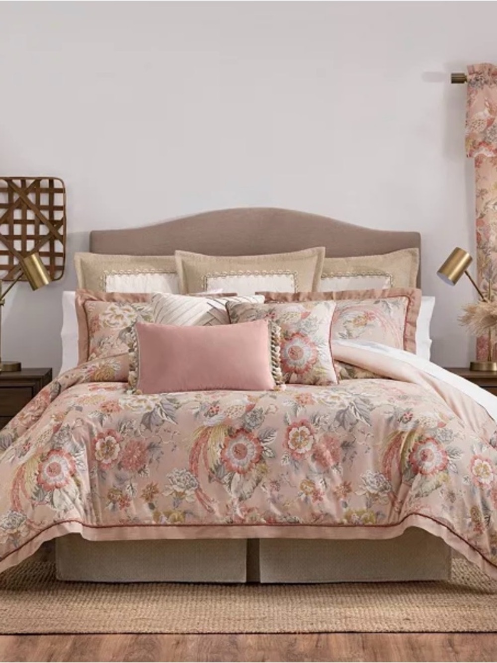 Rose Tree Audrey 4-Pc. Comforter Set, King
1 Comfortet
2 Pillow Shams
1 bedskirt